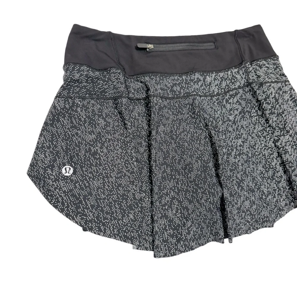 lululemon Quick Pace Skirt‎ Soundwave White Black Sz 4